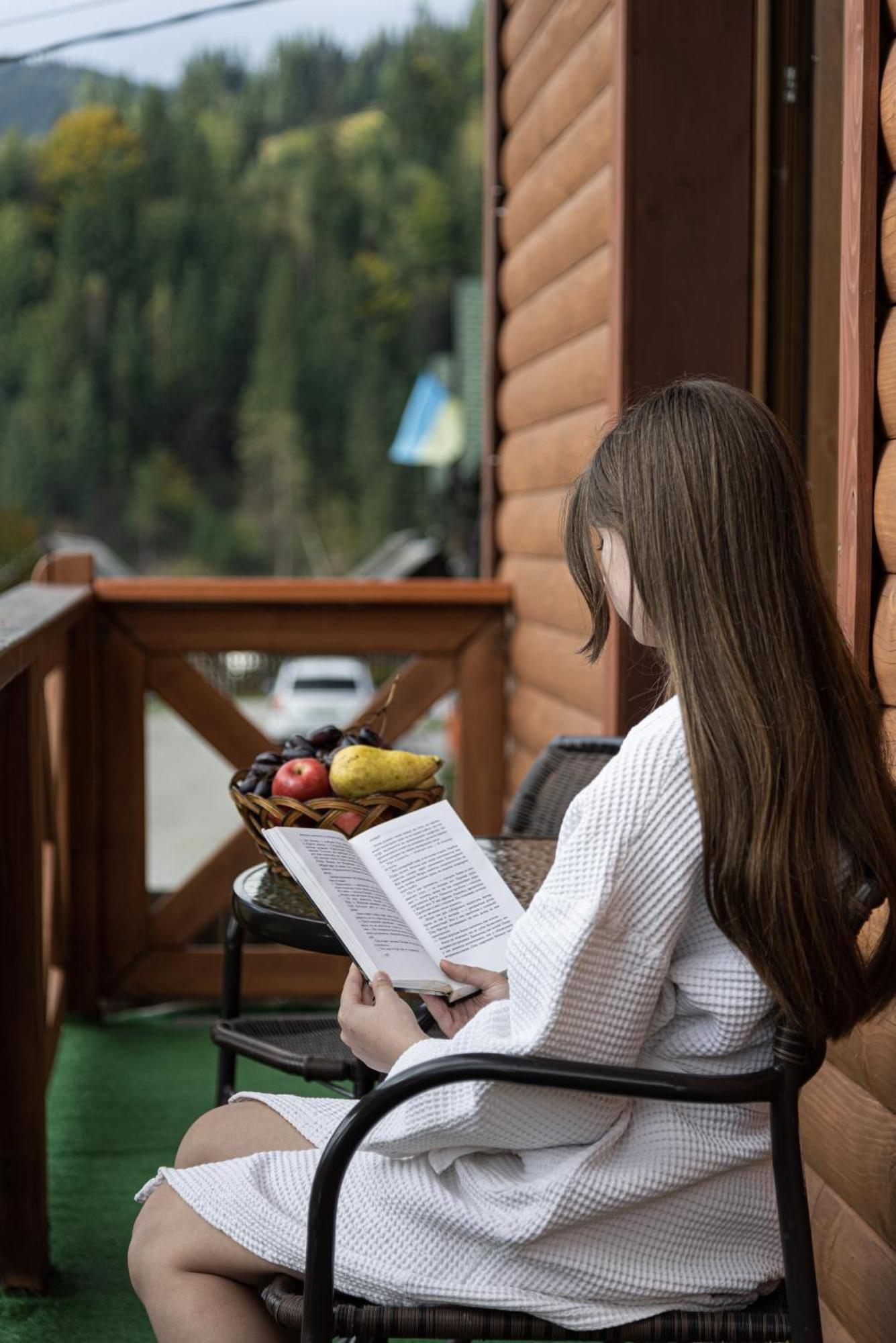 Aura Karpat Hotel Bukovel Ngoại thất bức ảnh